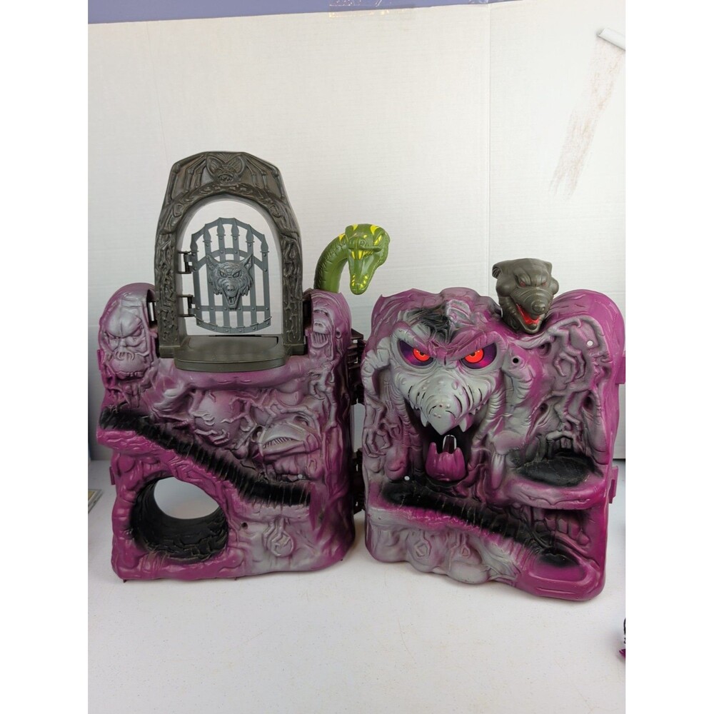 Snake Mountain 1983 MASTERS OF THE UNIVERSE MOTU 98% Complete WORKING UNBROKEN